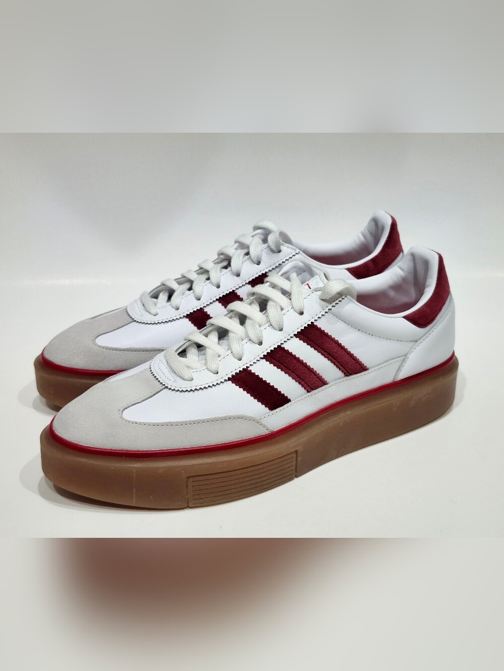 Adidas Originals Women's White Burgundy SLEEK Super 72 Fashion Sneakers Size 11